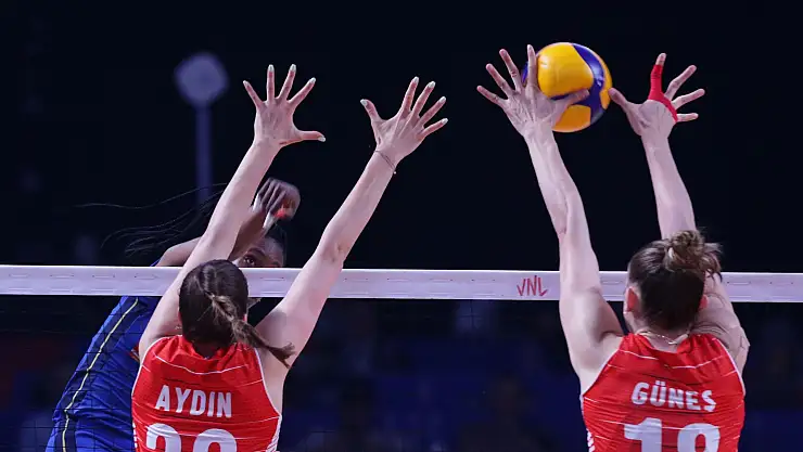 'Filenin Sultanları' ilklerin yılı 2023'te üç kupa kazandı