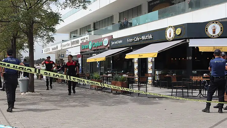 İzmir'de adliye önündeki çatışmada 21 gözaltı