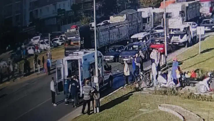 Çorum'da kamyonetin çarptığı motosikletteki kadın hastanede hayatını kaybetti