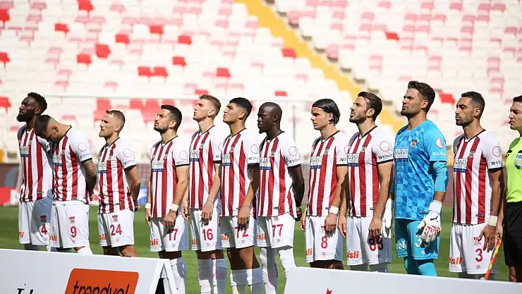Sivasspor Süper Lig'de 4. beraberliğini aldı!