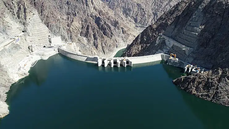 Yusufeli Barajı'nda elektrik üretimi için testler devam ediyor