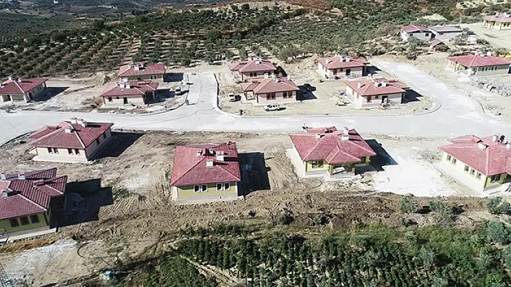 Hatay'da depremzedeler için yapılan köy evlerinde ilk teslimat kasımda