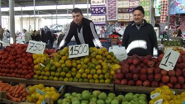 'Kapalı Pazar yeri bize DAR'