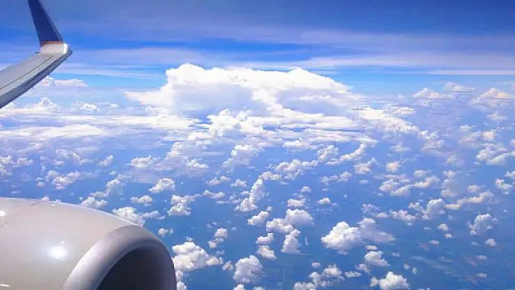 AB, uçaklarda sürdürülebilir yakıta yöneliyor