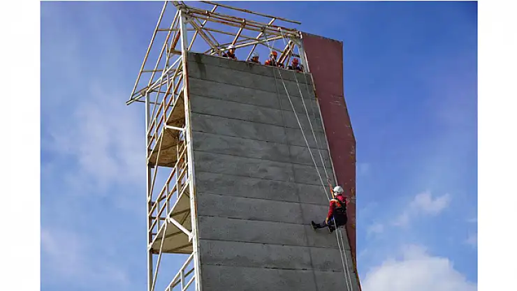 Atakum'un afet gönüllüleri eğitimlerini başarıyla tamamladı