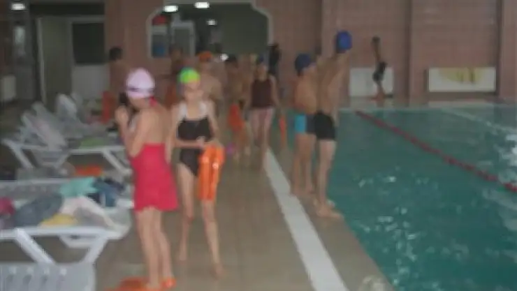 İlkumut Yüzme Kursu hızla devam ediyor