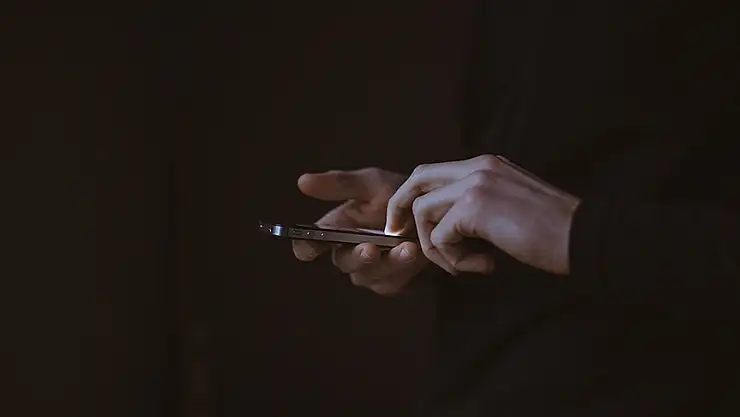 CEP TELEFONLARI KORUMA ALTINA ALINDI!