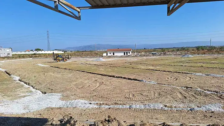 Futbolseverler saha için gün sayıyor