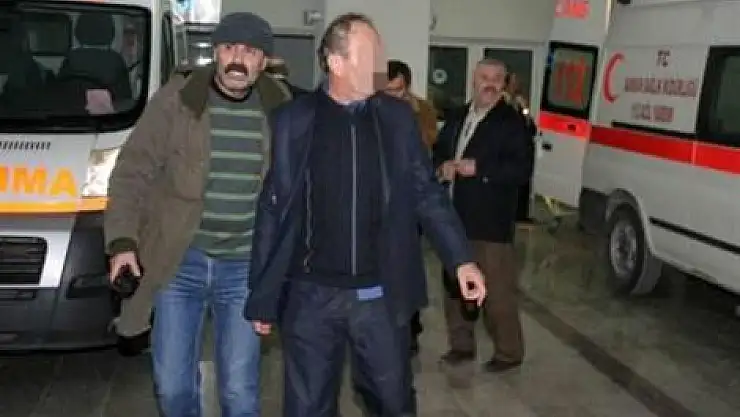 Eşiyle oğlunu ağır yaraladı