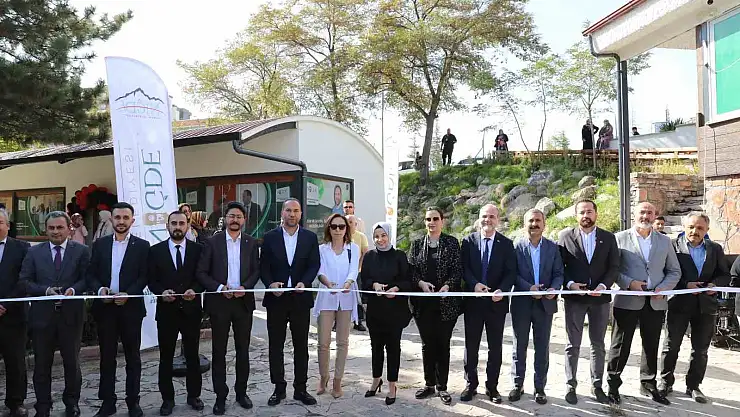 Kızıl Elma Yaşam Merkezi'nin açıldı