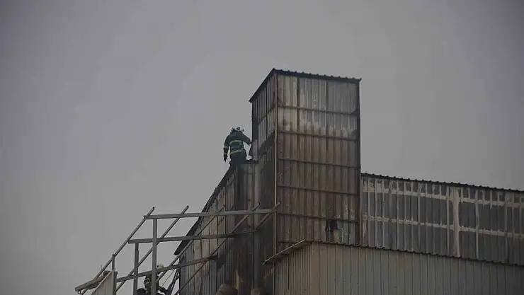 Un fabrikasında yangın çıktı