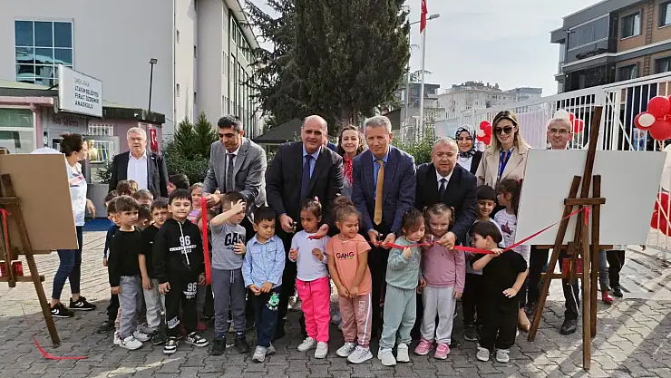 Miniklerden Atatürk Sergisi