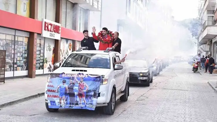 Dünya 2.'sine coşkulu karşılama