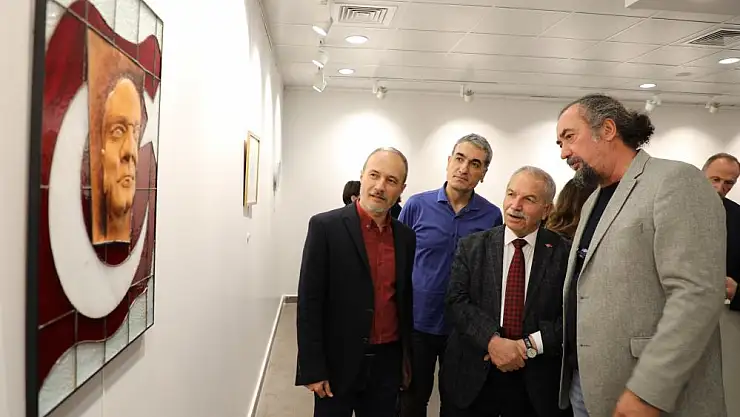 49 sanatçıdan 100. Yıl Sergisi