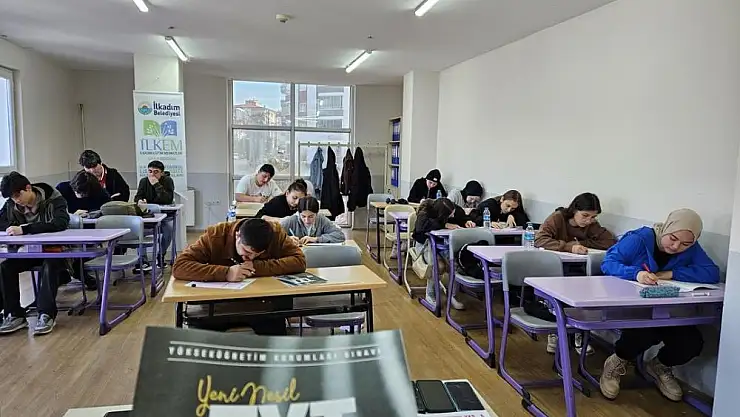 'Gençler bizim her şeyimiz'