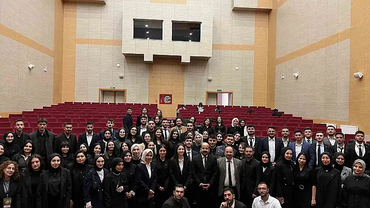 Öğrencilerden meclis provası