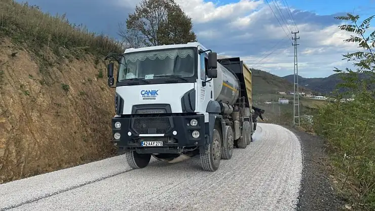 Yol çalışmalarına tam gaz devam