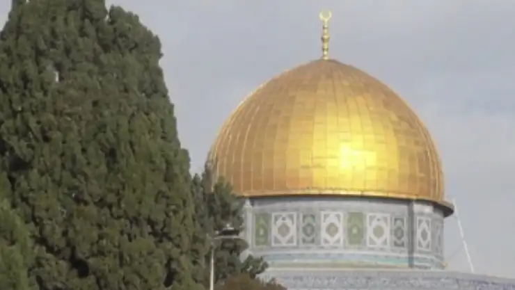 Engellere rağmen Mescid-i Aksa'da cuma namazı kılındı