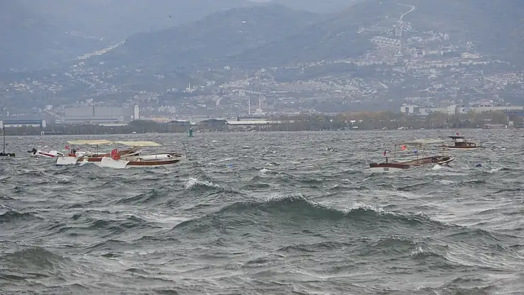 7 balıkçı teknesi battı