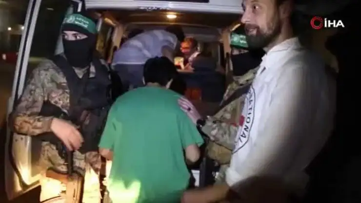 İsrail ile Hamas arasındaki anlaşnma kapsamında 2'nci esir takası yapıldı