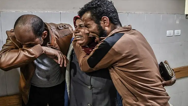 İsrail'in Gazze'ye düzenlediği saldırılarda can kaybı 15 bin 523'e yükseldi