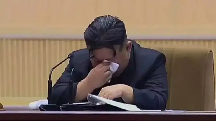 Kuzey Kore Lideri Ağlayarak 'Çocuk Yapın' Dedi