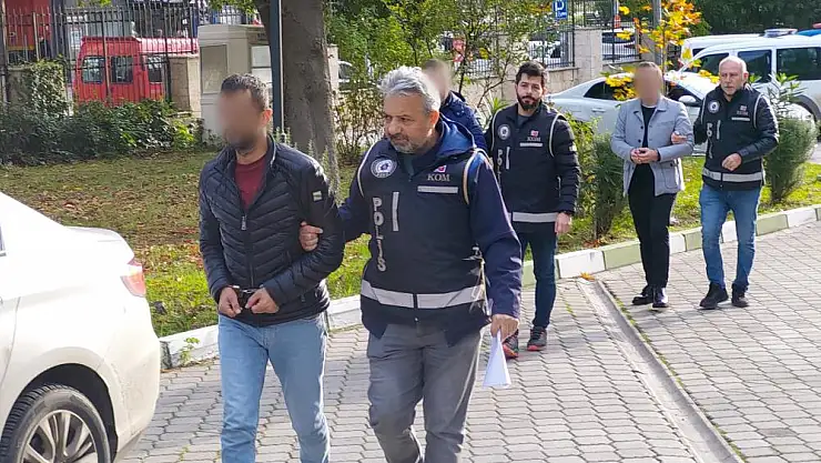 'Kafes' operasyonunda yakalanan 3 kişi adliyede