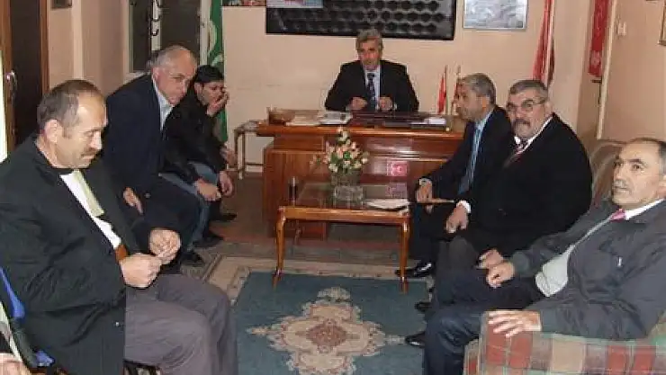 MHP parti binasında bayramlaştı