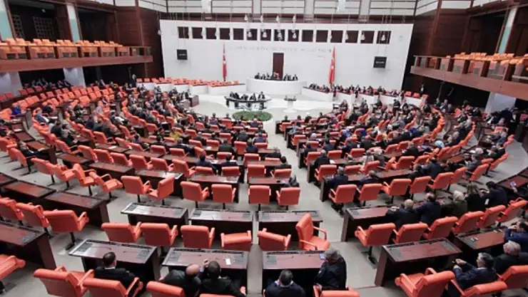 TBMM Genel Kurulu'nda tansiyon yükseldi