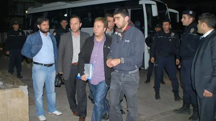 5 Kişinin Ölümüne Neden Olan İki  Sürücü Tutuklandı