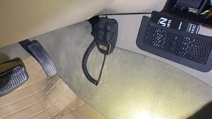 aracına 'çakar' takan şahsa ceza