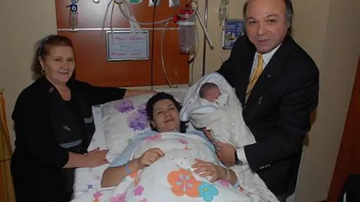 Gazeteci Çiftin '11.11.11.11.11' Mutluluğu