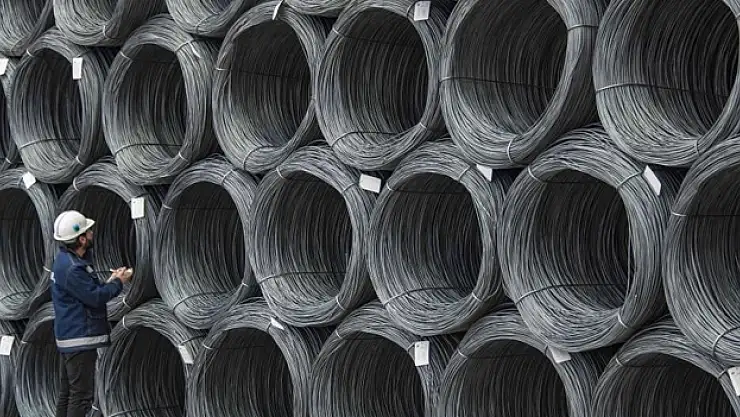 İhracat Azaldı İthalat Arttı