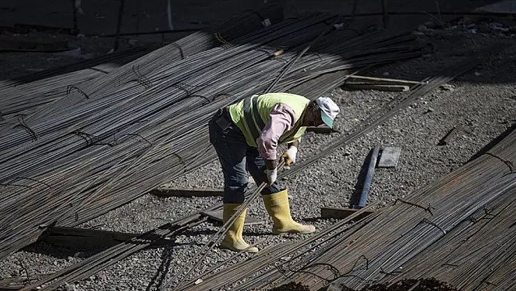 Stoklardaki inşaat demiri için düzenleme