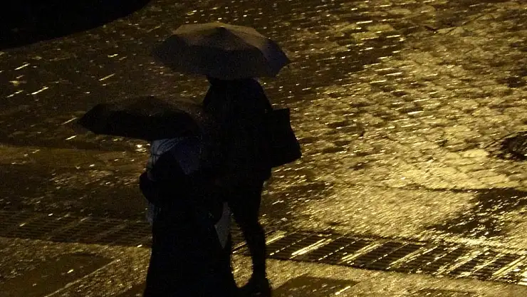 Meteorolojinin uyardığı yağış etkili oldu