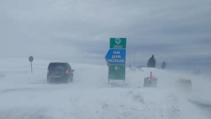 Araçlar Yolda kaldı