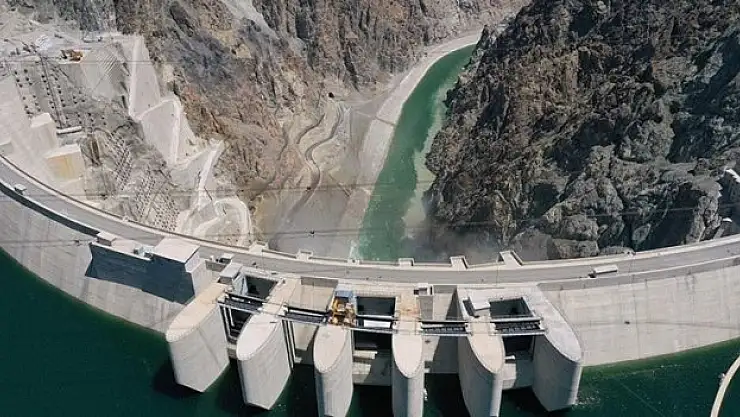 Gücün üçte biri HES