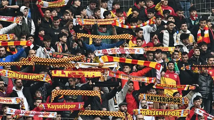 Kayserispor on binlerce taraftara oynadı