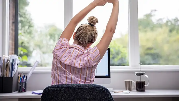 OFİS ÇALIŞANLARI EGZERSİZ YAPMALI