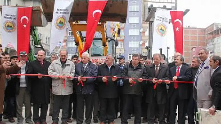 Tekkeköy Belediyesi Yeni Araçlarını Tanıttı
