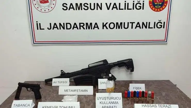 Jandarma geçit vermiyor