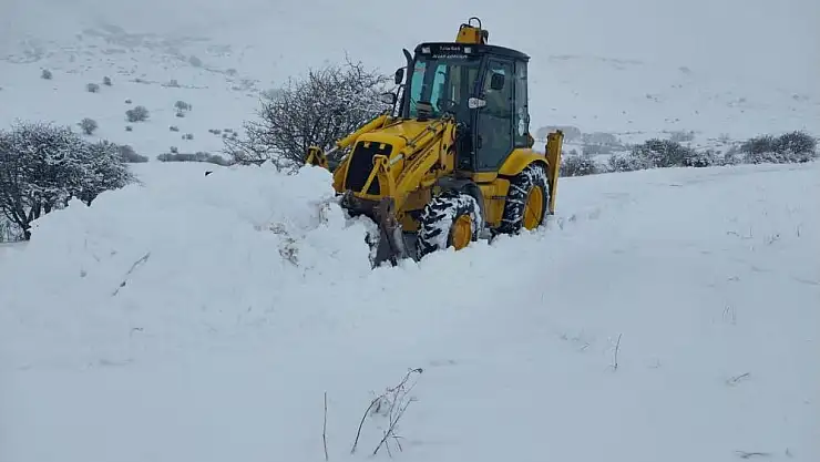 3 köy yolu ulaşıma kapandı