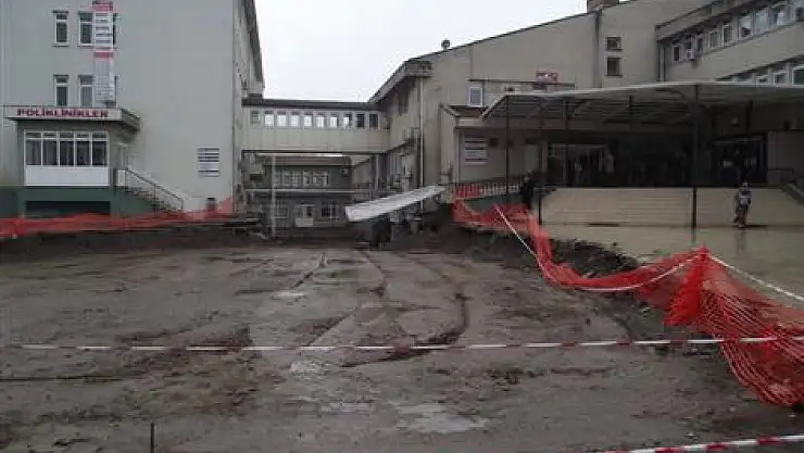 Hastane acil girişi değişiyor