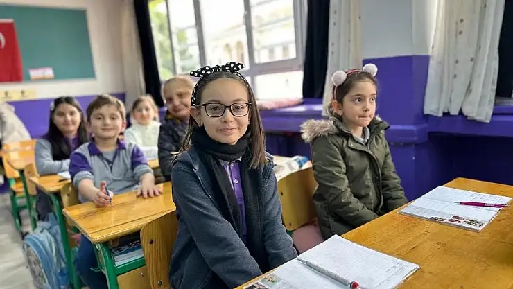 Tatil Sona Erdi, Ders Zili Çaldı