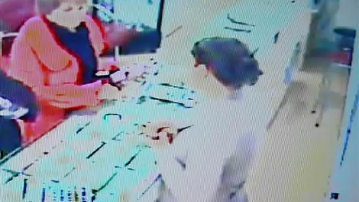 Güvenlik Kamerasına Yakalandı