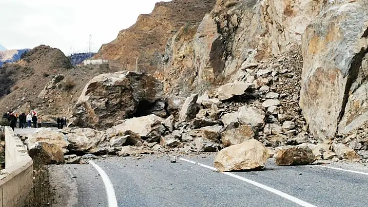 KARAYOLU ULAŞIMA KAPANDI