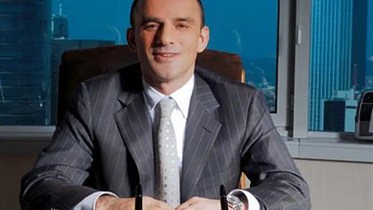 Galip Öztürk, Samsun'dan sonra İstanbul'da da Okul yapıyor