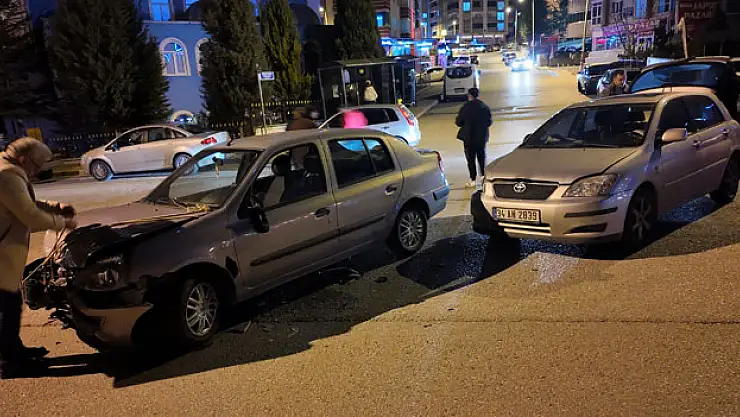 TRAFİK KAZASINDA 2 KİŞİ YARALANDI