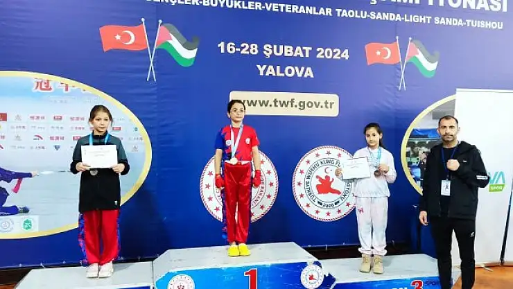 Sinoplu sporcular, üçüncü oldu