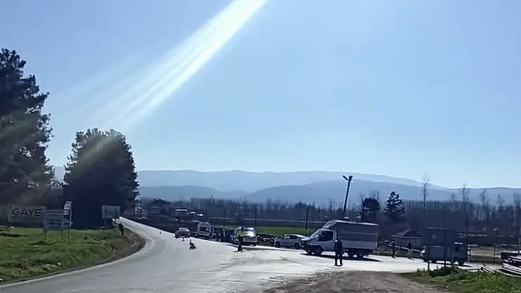 MOTOSİKLET SÜRÜCÜSÜ KAZADA YARALANDI